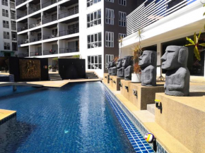 Private apartment at Bayshore by Lofty